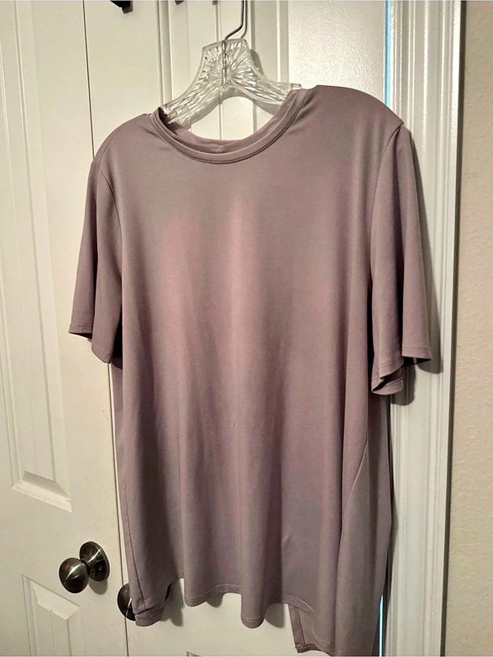 Fabletics Dusty Pink Peekaboo Back Top – Stretchy Athletic Shirt – Women's Large